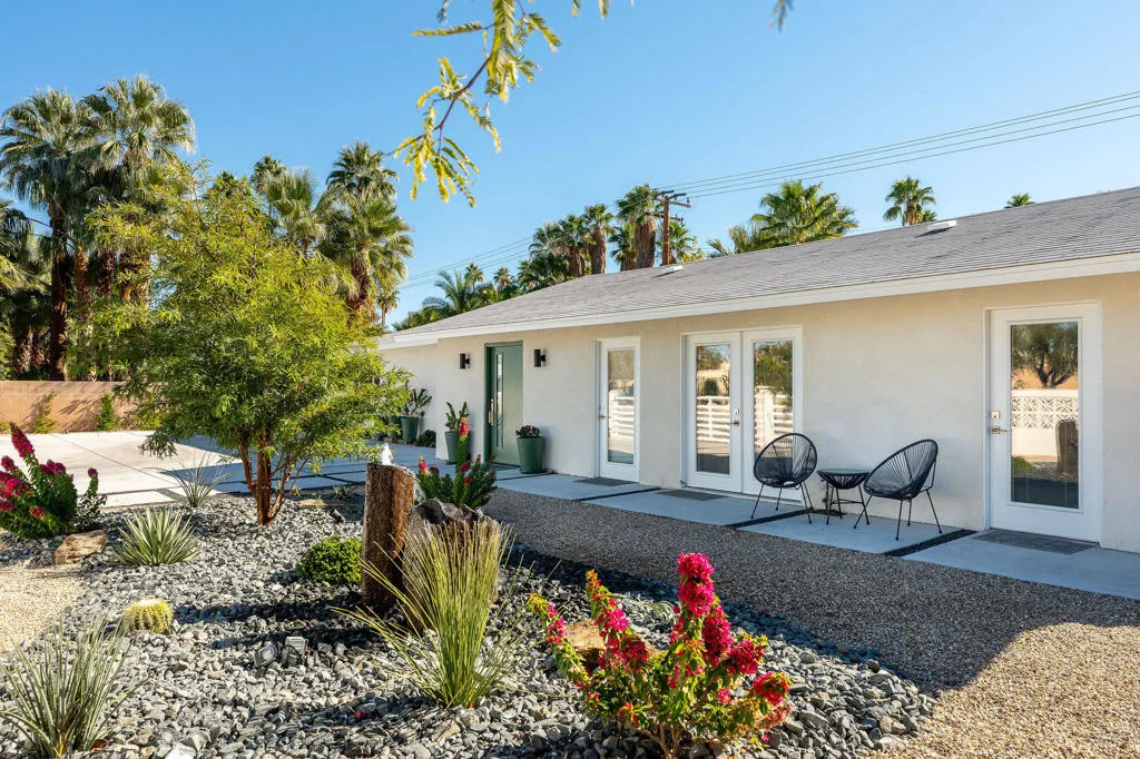 1125 E Sunny Dunes Road, Palm Springs, California 92264 home-pic-64
